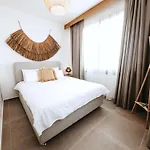Sun Valley & Residency *