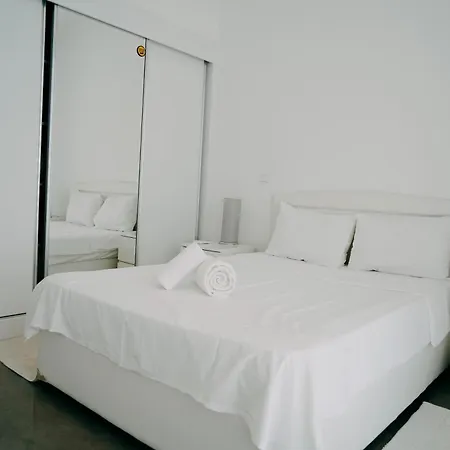 شقة Sun Valley & Residency كيرينيا