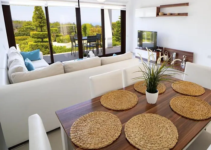 Sun Valley & Residency アパート