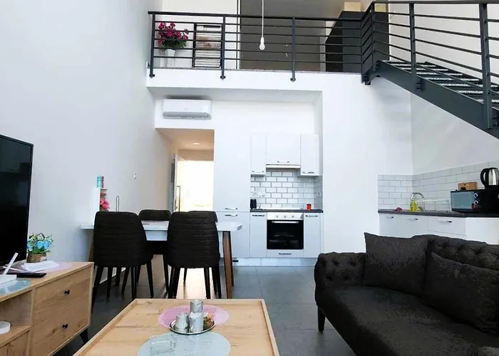 アパート Sun Valley & Residency キレニア